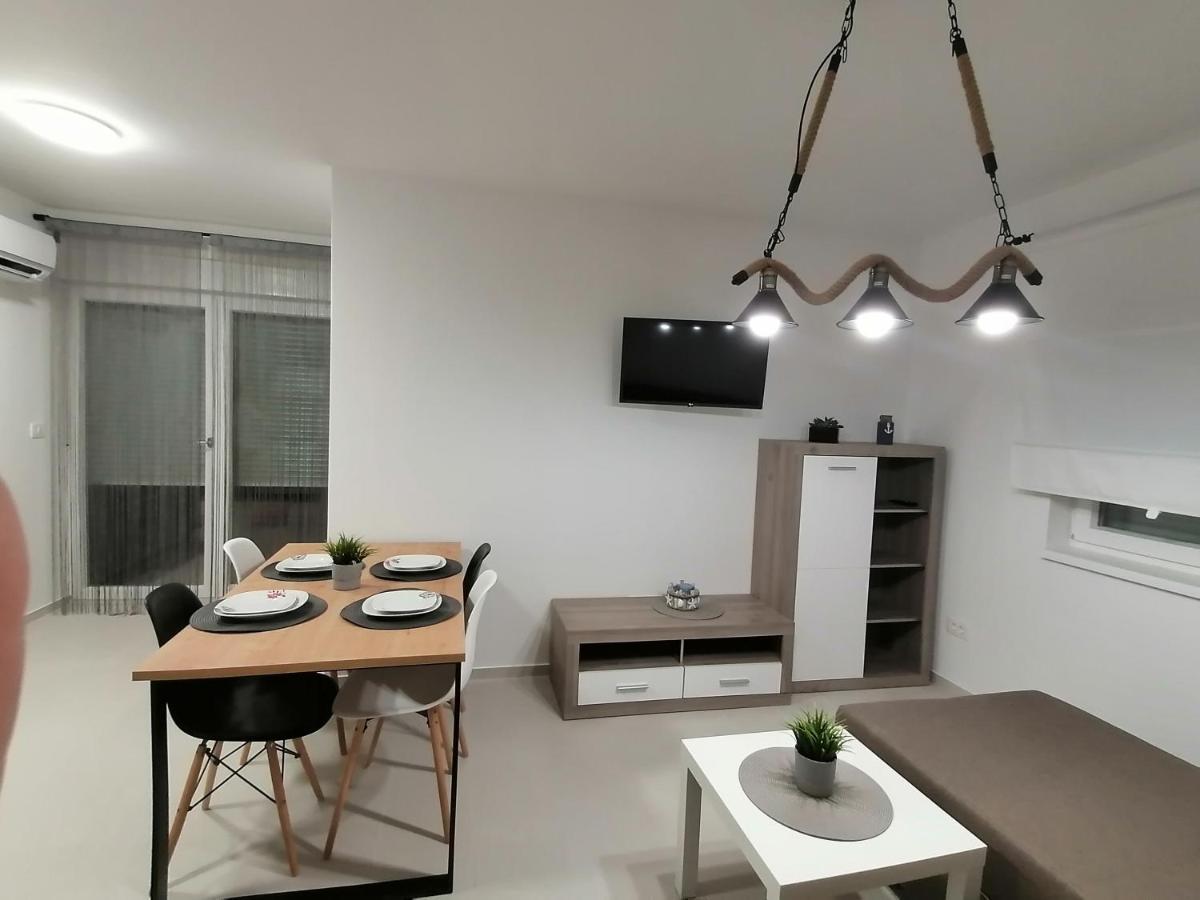 Antolak Apartment Vir Exterior photo