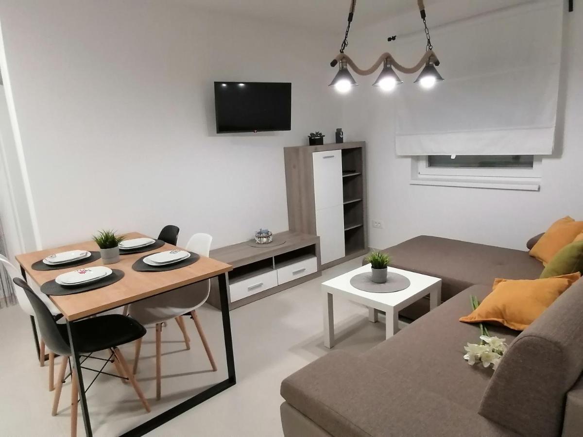 Antolak Apartment Vir Exterior photo